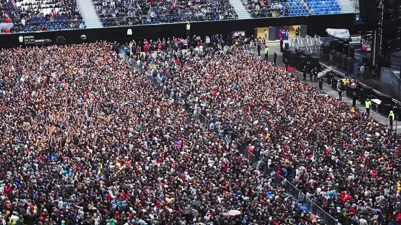 large crowd people large stadium preparing rock concert lot people large crowd people packed stadium 172594660